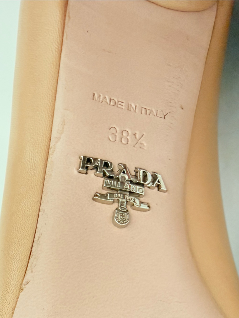 Prada Logo Bow Kitten Heel Pumps Beige Apricot Blue Leather EU 38.5 US 8.5 - Picture 10 of 11